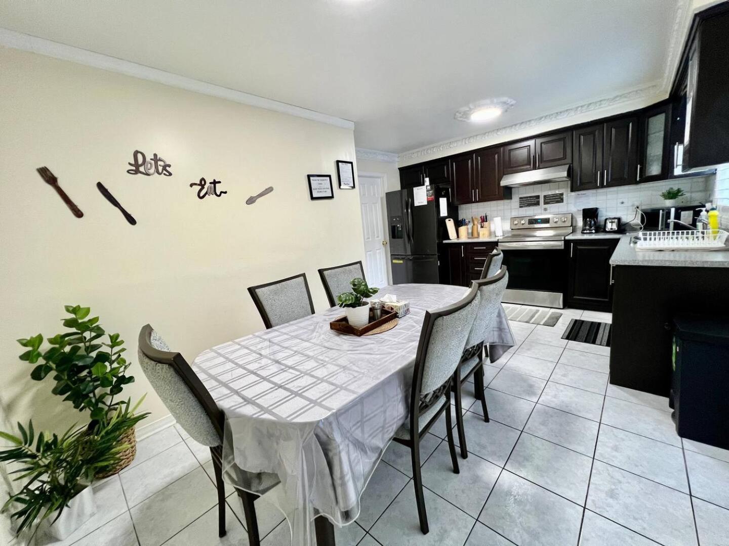 R8 Private Room Near Airport Mississauga Exterior foto
